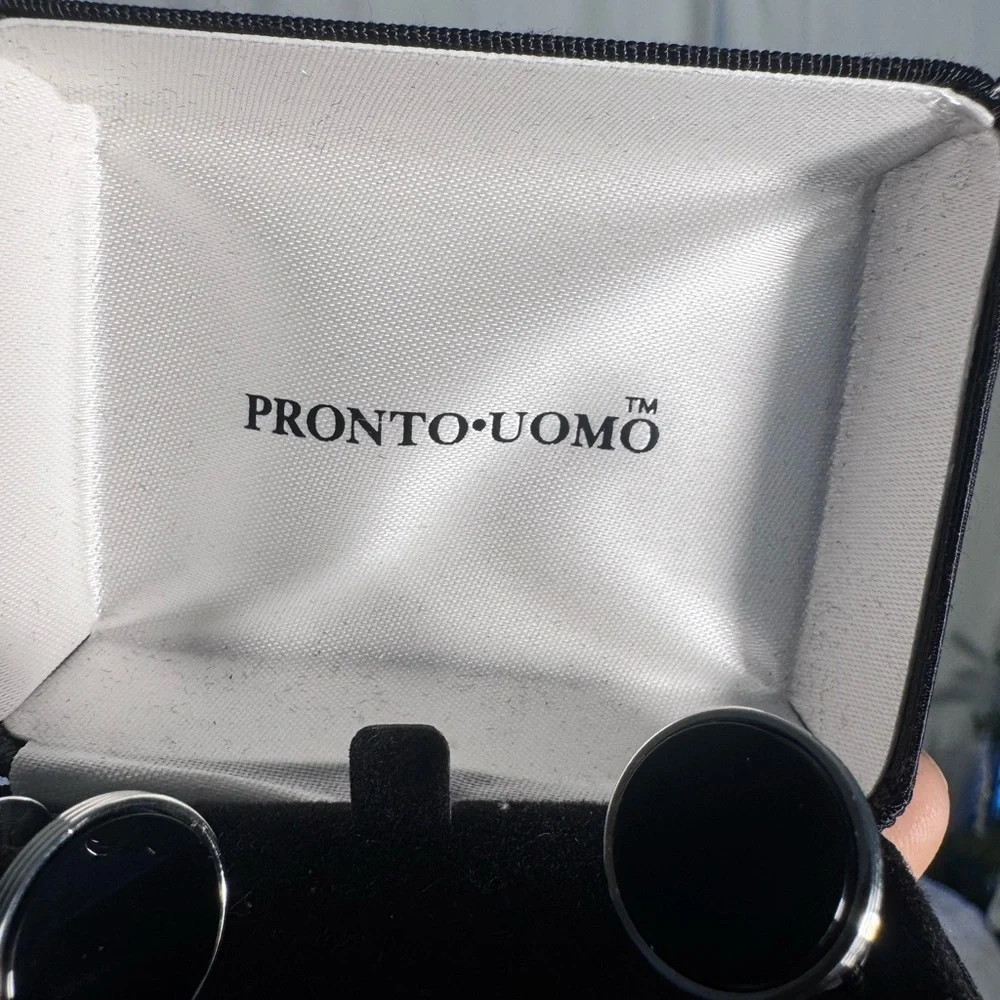 Pronto Uomo Black and Silver Cuff Links